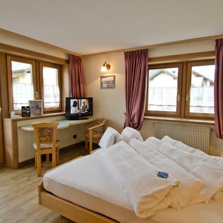 Hotel Daniela Livigno Exterior foto